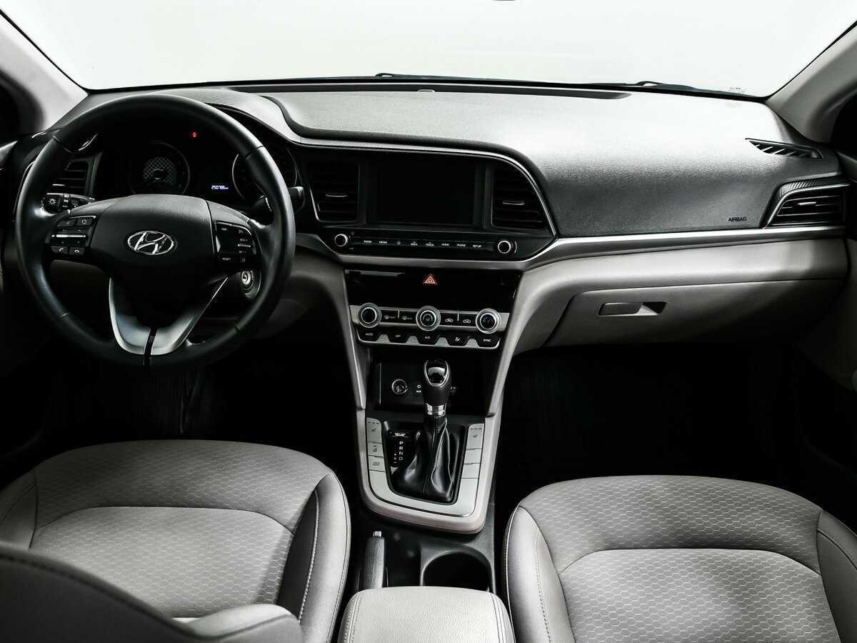 Hyundai Elantra, 2020 Фото №11
