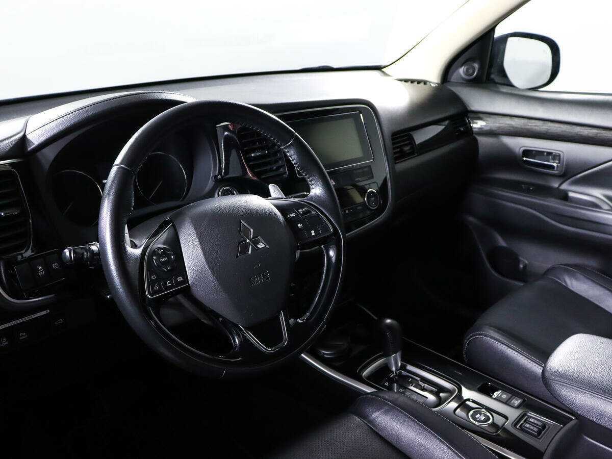 Mitsubishi Outlander, 2017 Фото №12