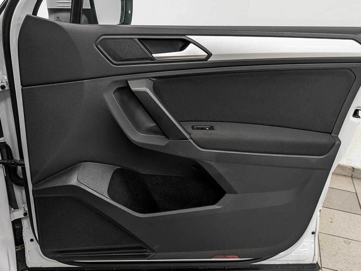 Volkswagen Tiguan, 2021 Фото №22
