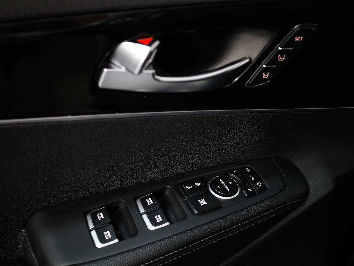 Kia Sorento, 2018 Фото №14