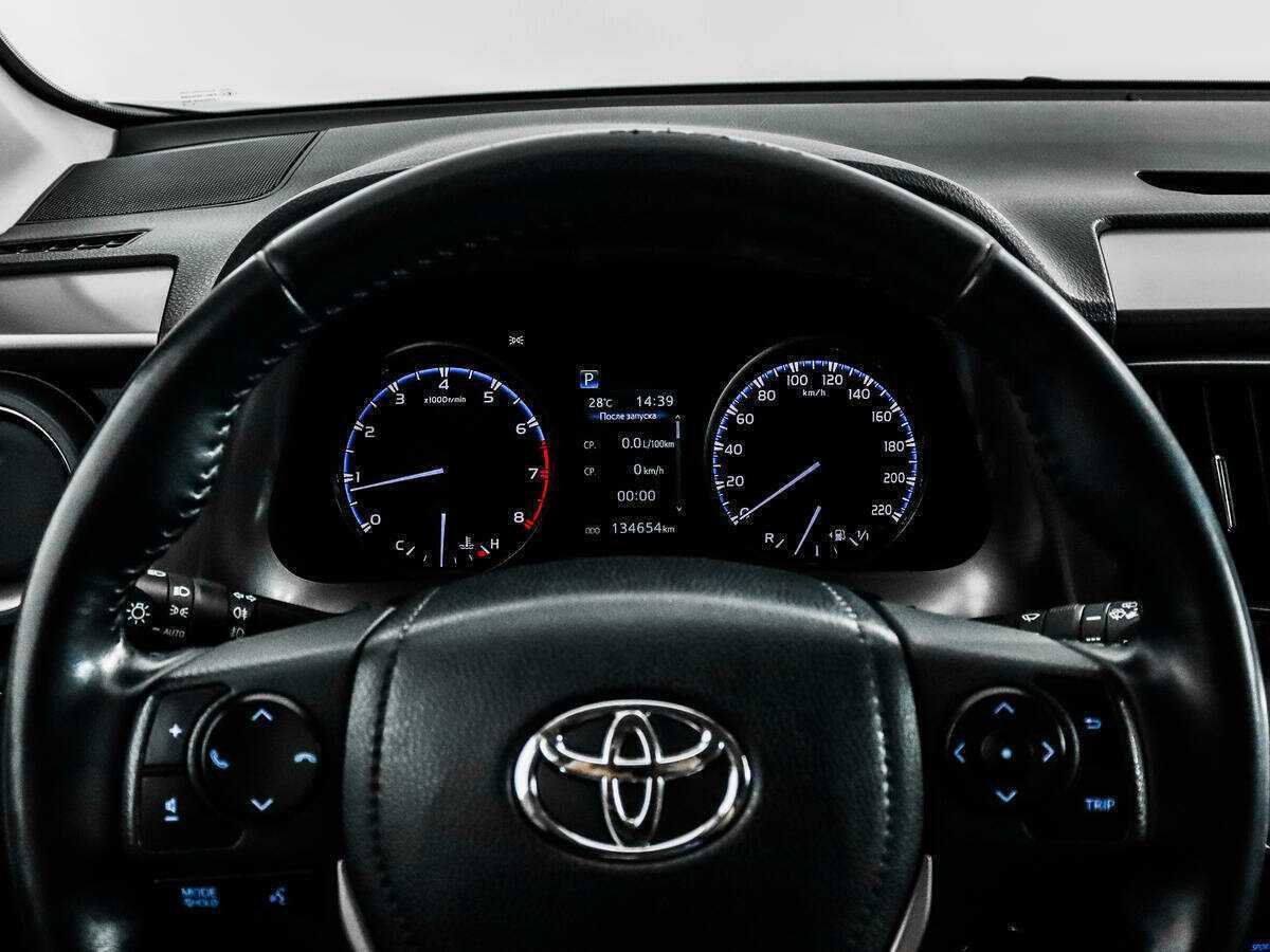 Toyota RAV4, 2017 Фото №16