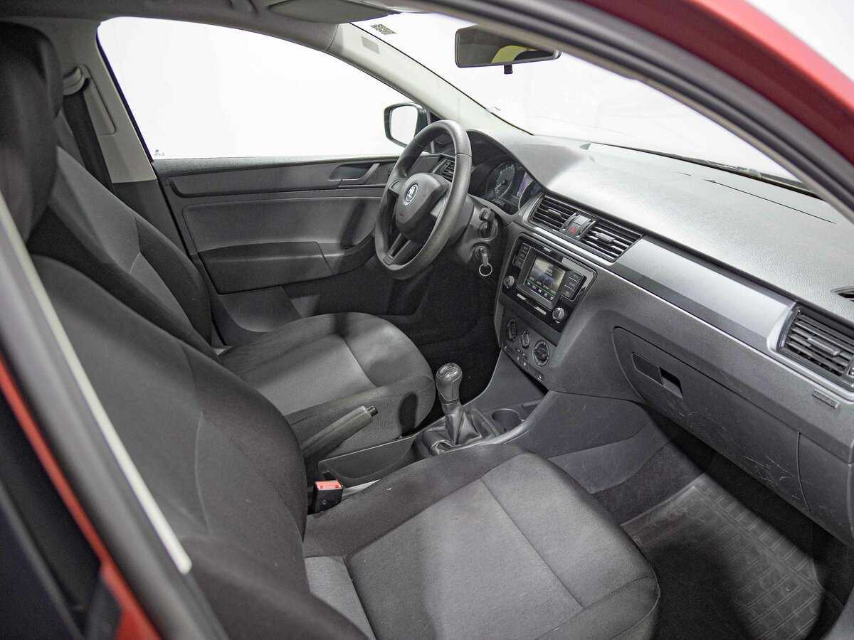 Skoda Rapid, 2016 Фото №13