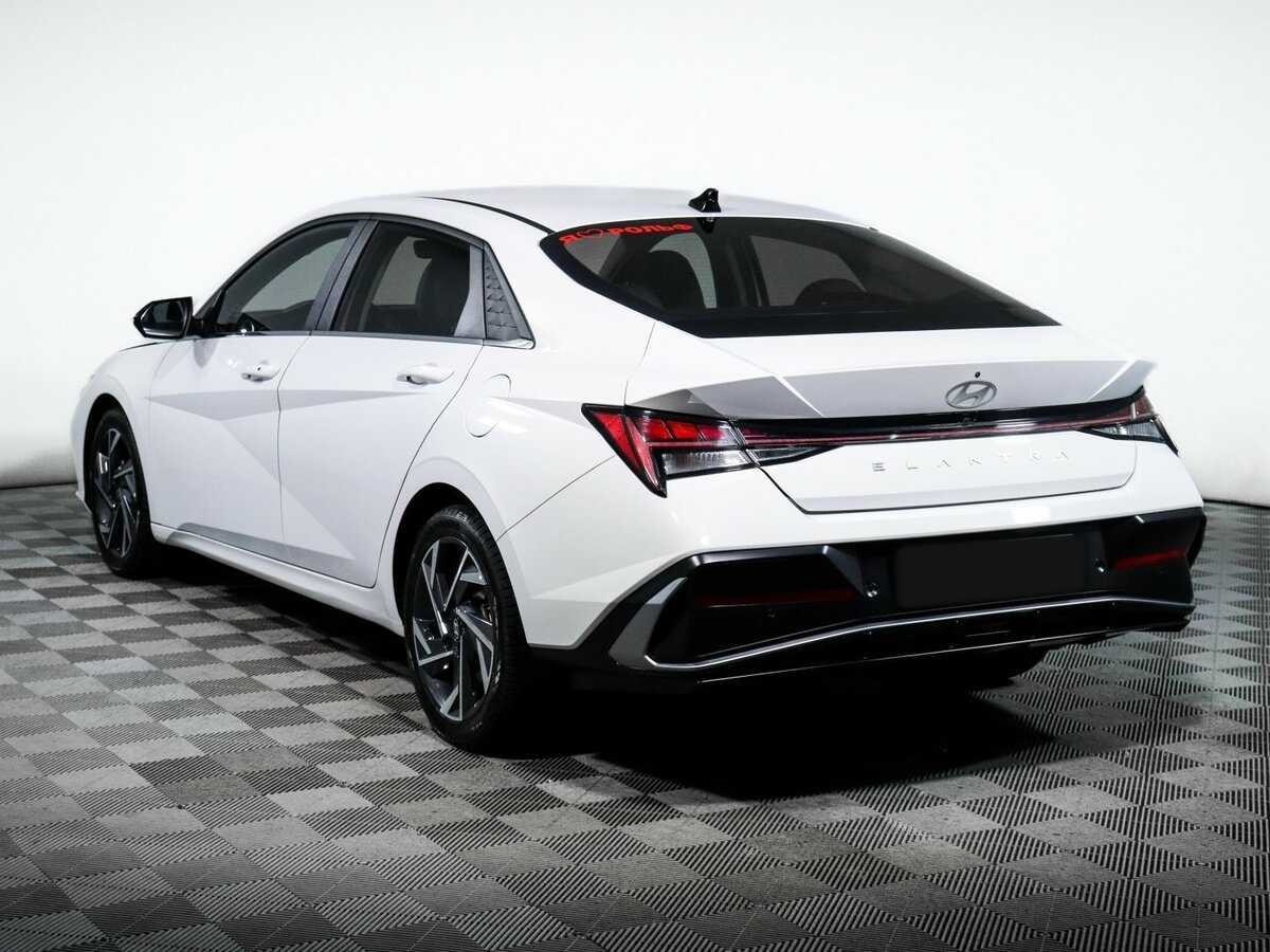Hyundai Elantra, 2023 Фото №7