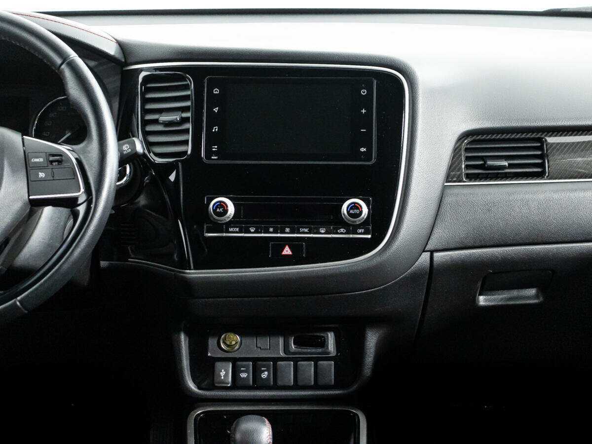 Mitsubishi Outlander, 2021 Фото №14