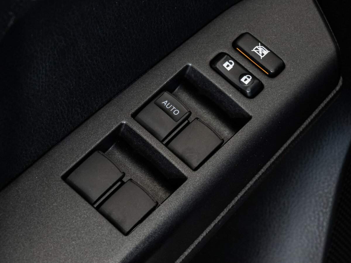 Toyota RAV4, 2018 Фото №18