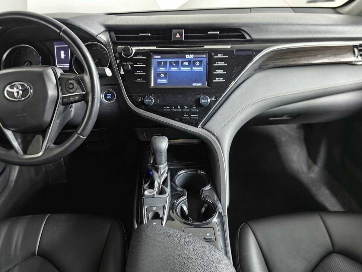 Toyota Camry, 2019 Фото №11