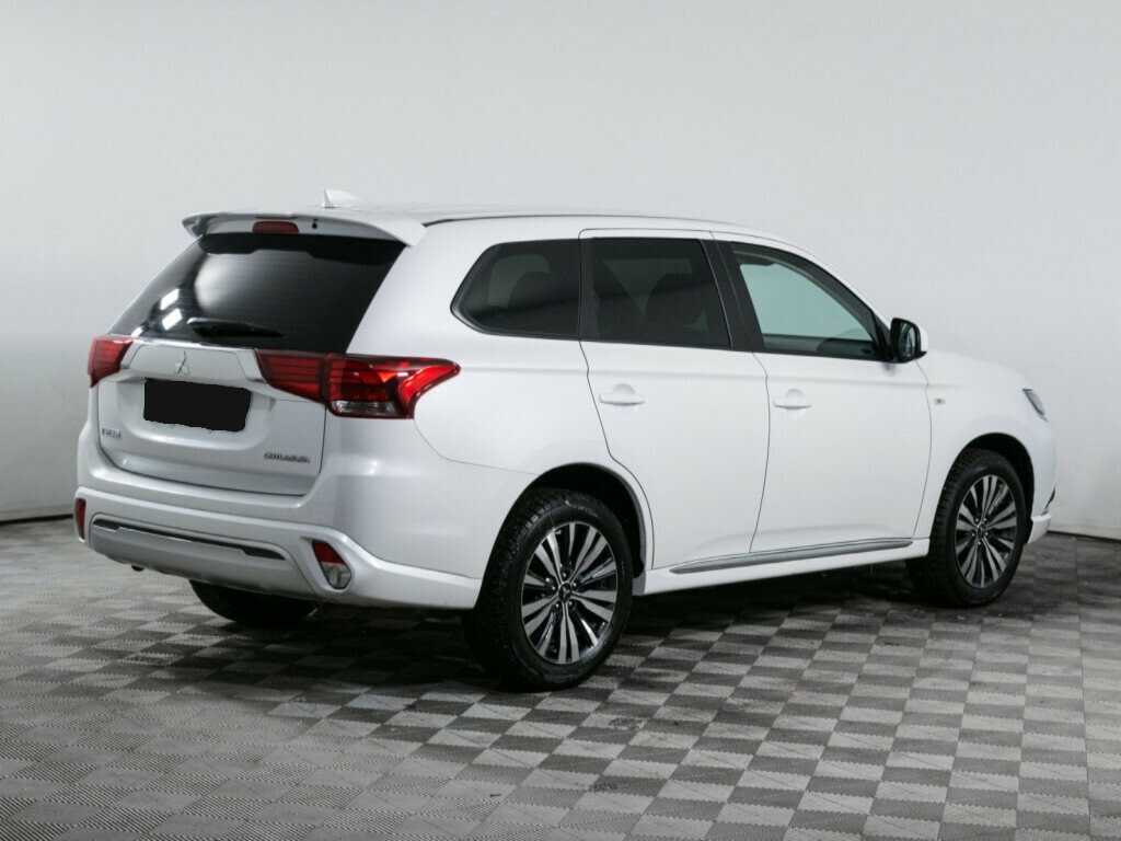 Mitsubishi Outlander, 2022 Фото №4