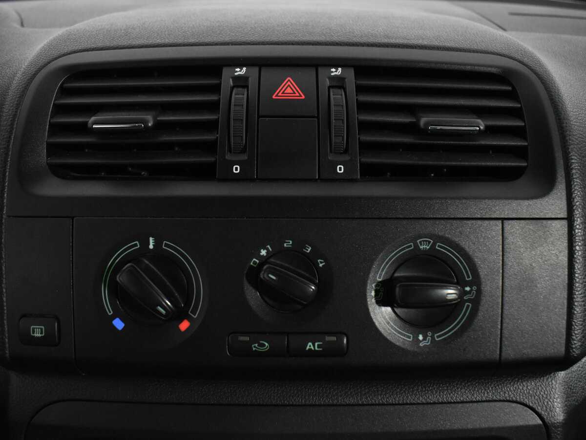 Skoda Fabia, 2012 Фото №16