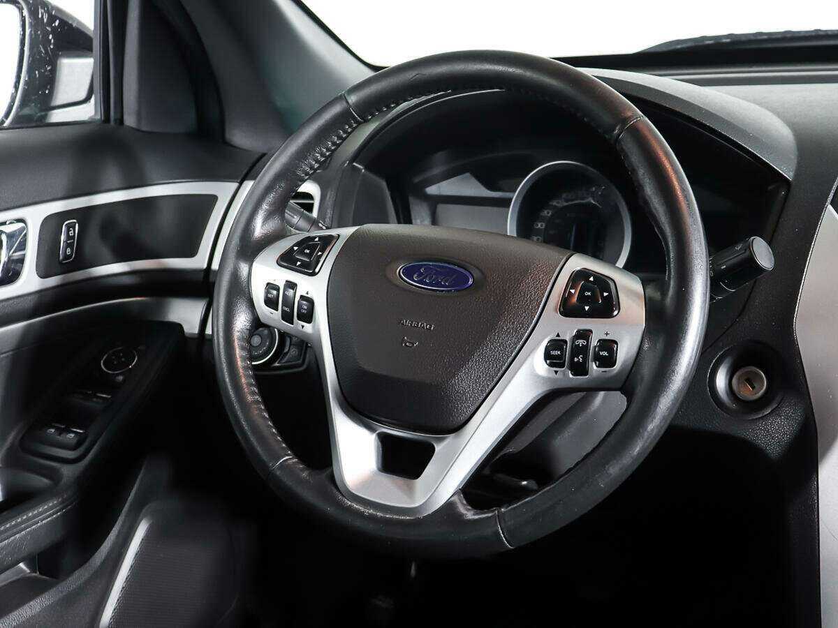 Ford Explorer, 2013 Фото №14
