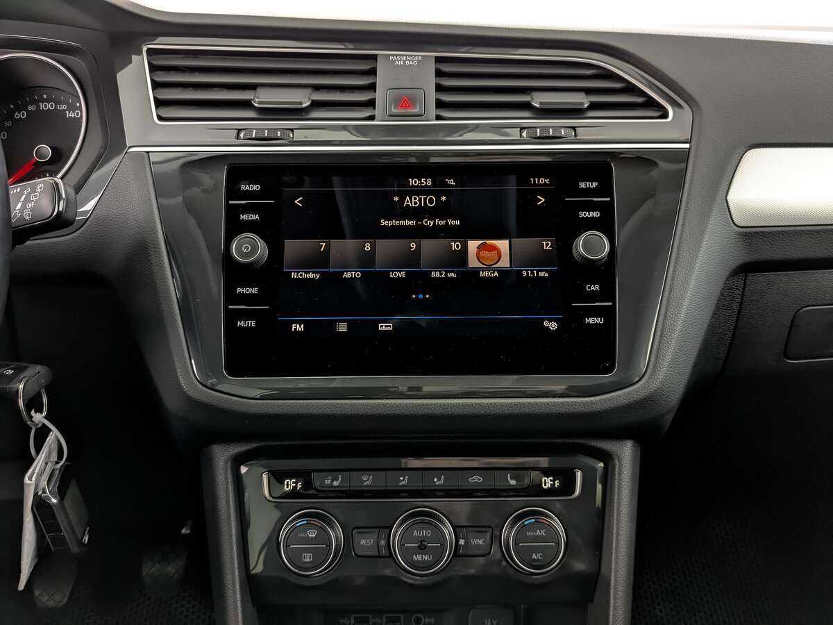Volkswagen Tiguan, 2020 Фото №16