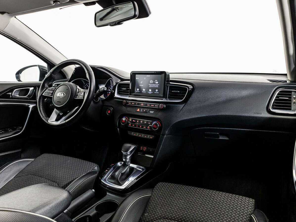 Kia Ceed, 2018 Фото №9