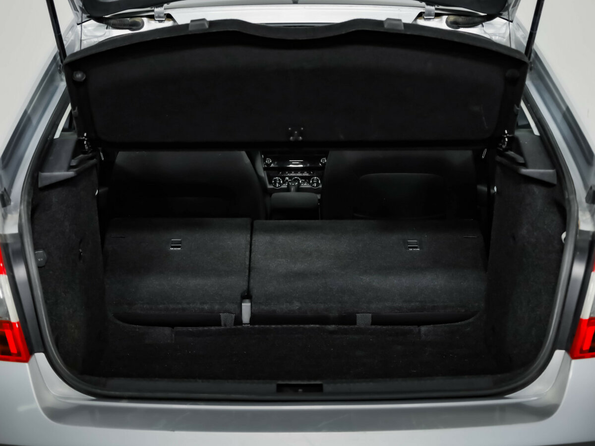 Skoda Octavia III (A7) Рестайлинг, 2020 Фото №26