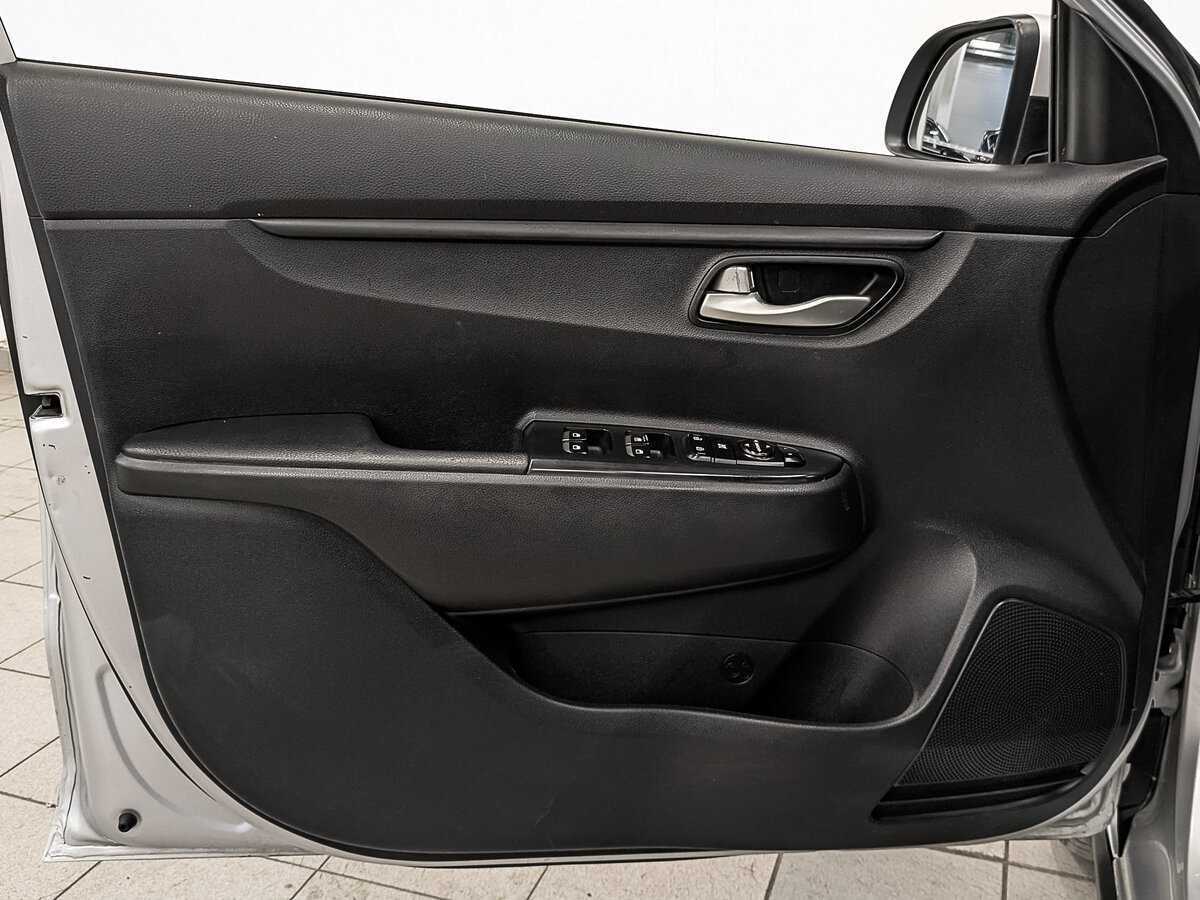 Kia Rio X-Line, 2020 Фото №18