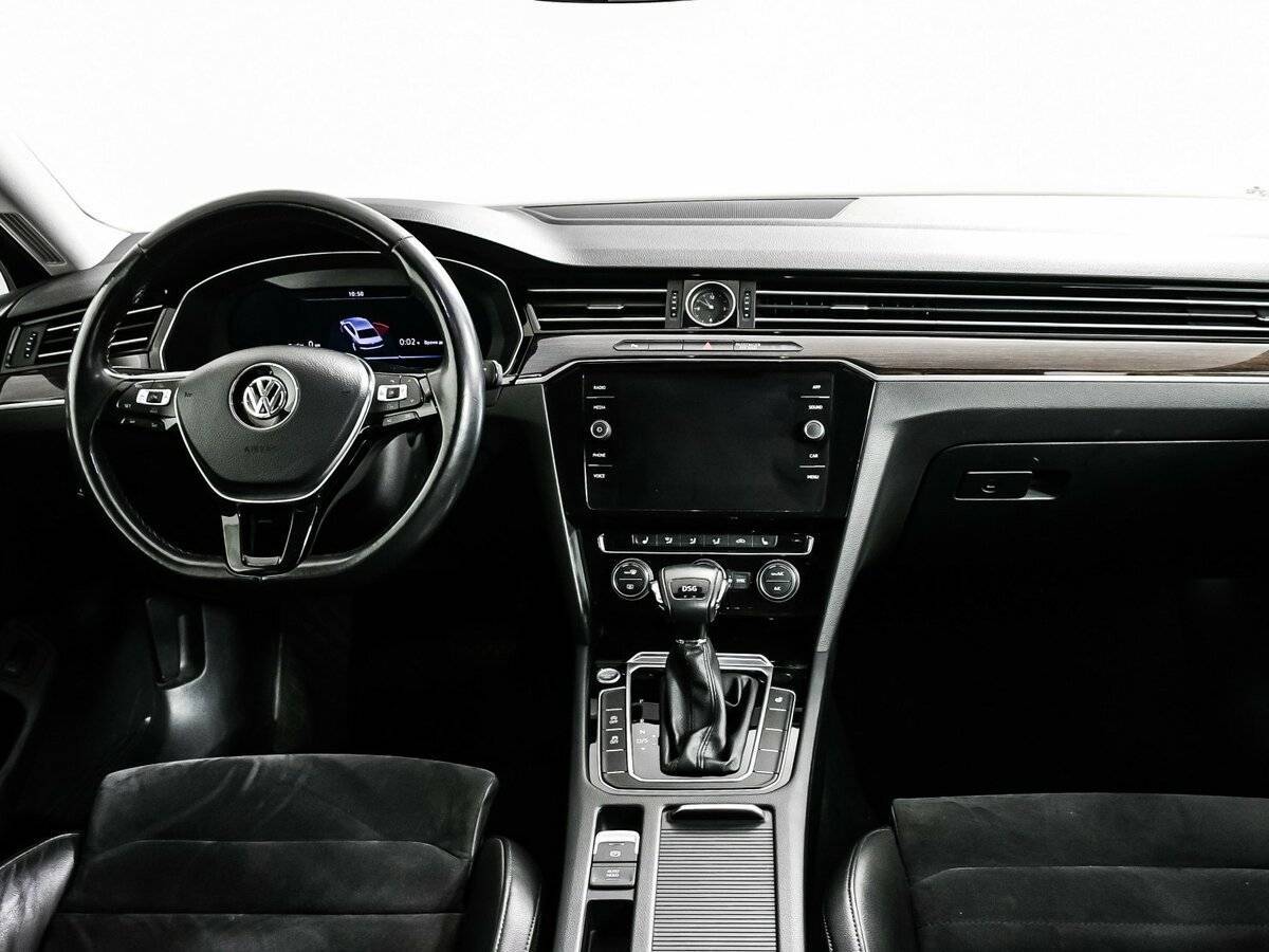Volkswagen Passat, 2017 Фото №11