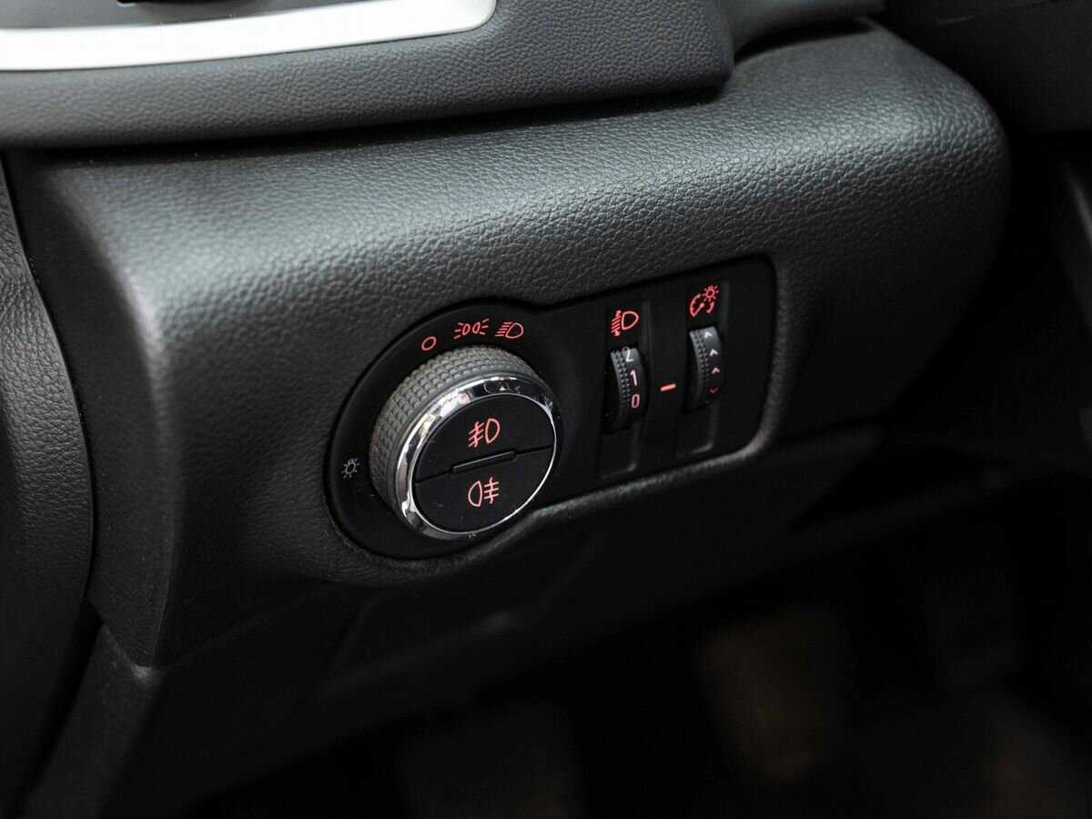 Opel Astra GTC, 2013 Фото №18