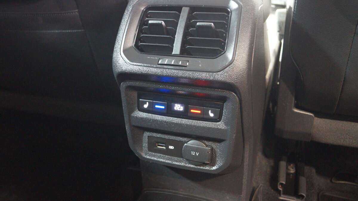 Volkswagen Tiguan, 2018 Фото №21