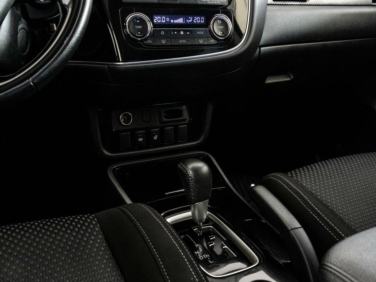 Mitsubishi Outlander, 2018 Фото №12