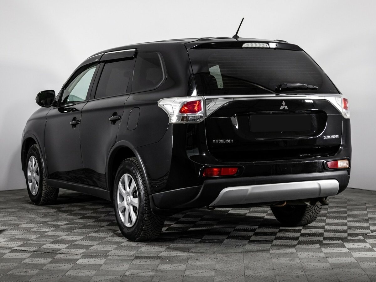 Mitsubishi Outlander III Рестайлинг, 2014 Фото №6