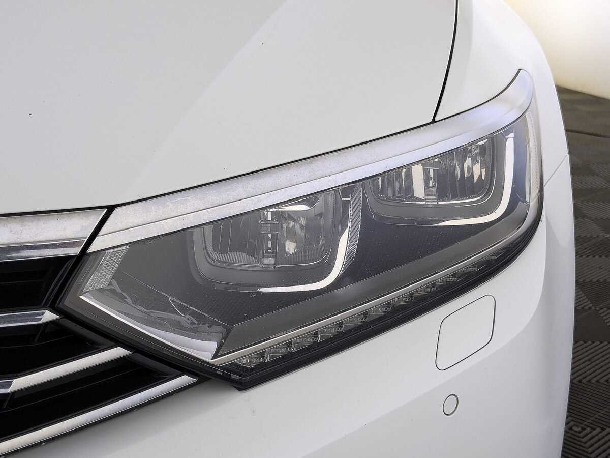 Volkswagen Passat, 2019 Фото №11