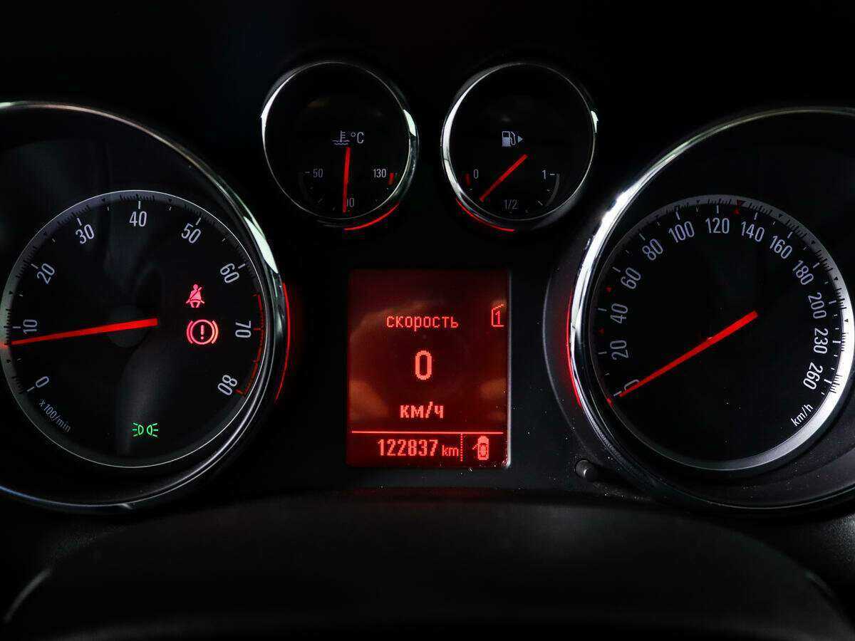 Opel Astra GTC, 2013 Фото №11