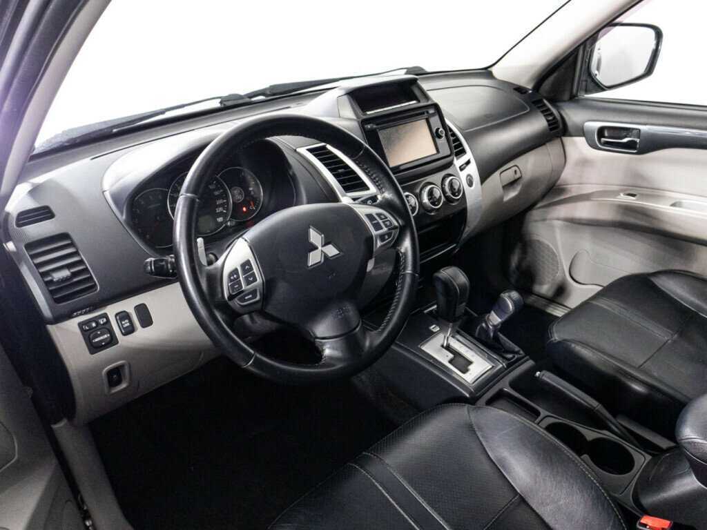 Mitsubishi Pajero Sport, 2014 Фото №11