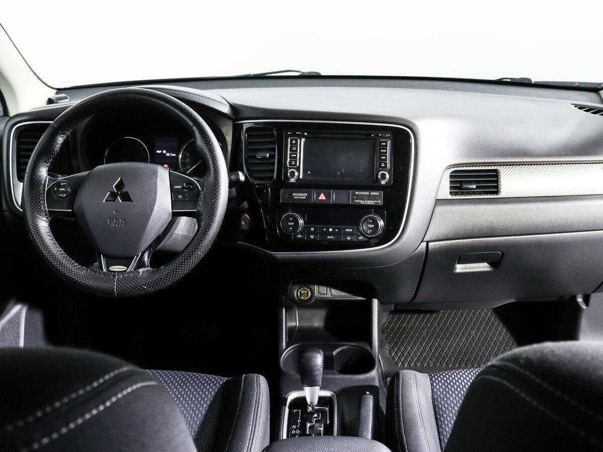 Mitsubishi Outlander, 2016 Фото №11
