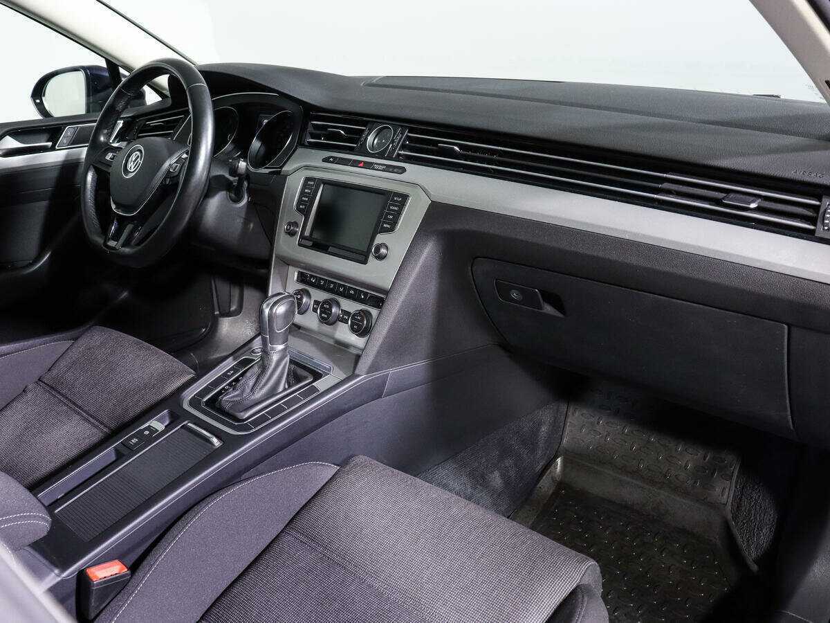 Volkswagen Passat, 2016 Фото №8