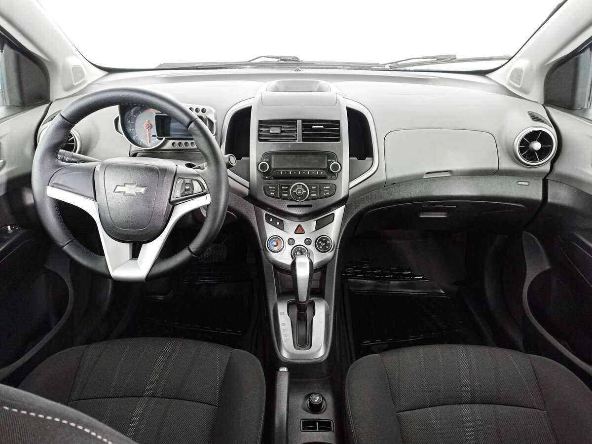 Chevrolet Aveo, 2013 Фото №12