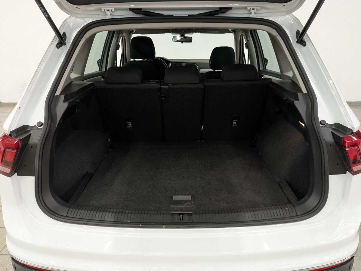 Volkswagen Tiguan, 2021 Фото №10