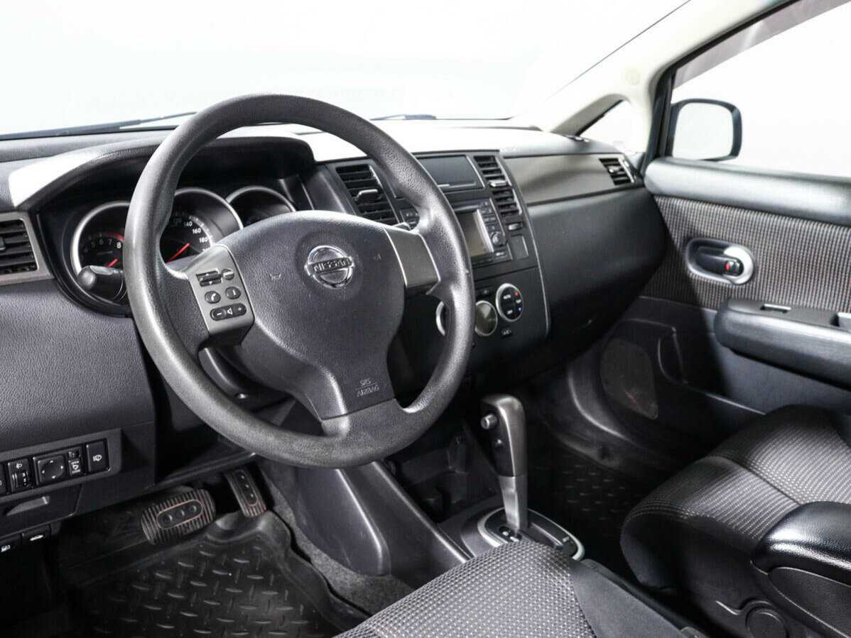 Nissan Tiida, 2013 Фото №12