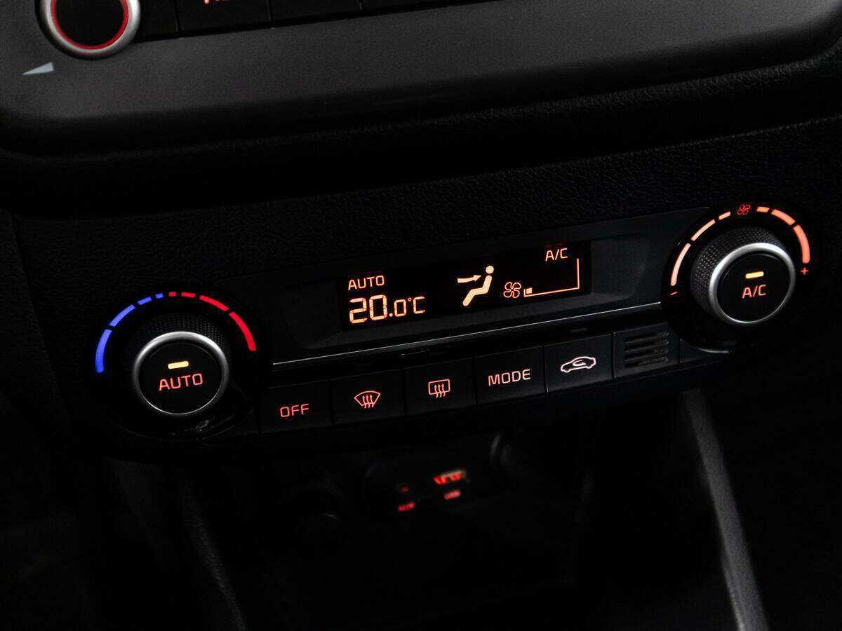 Kia Rio, 2016 Фото №15