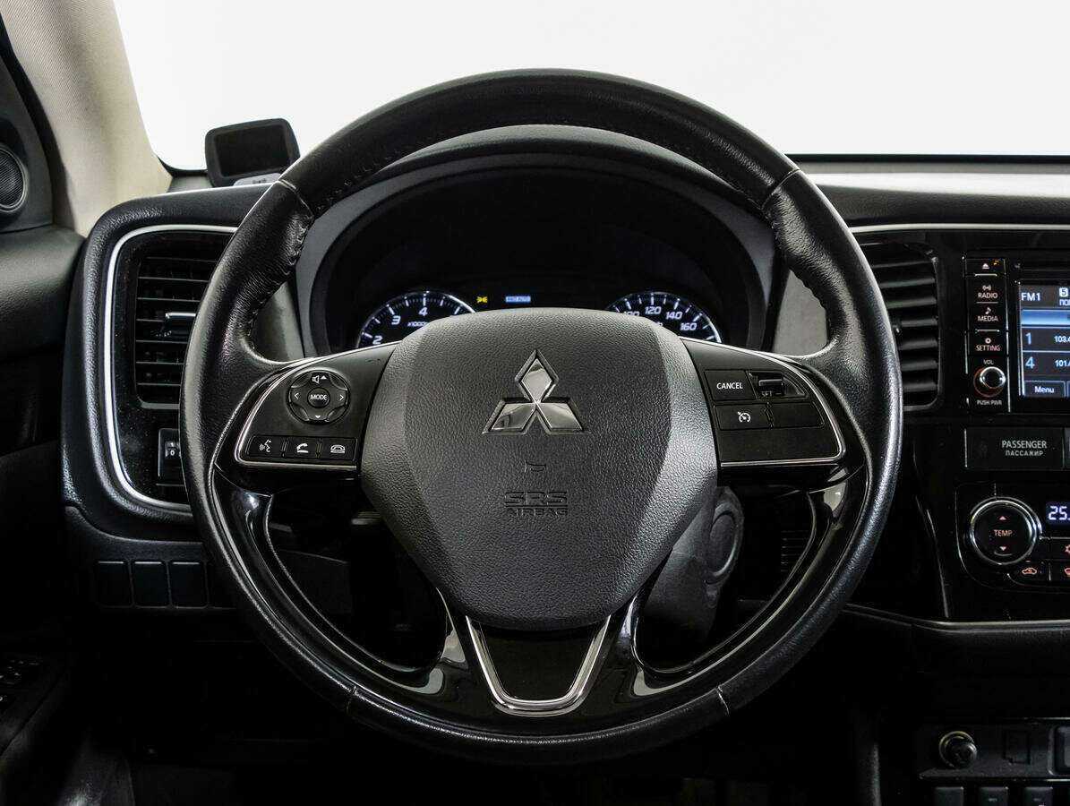 Mitsubishi Outlander, 2017 Фото №12