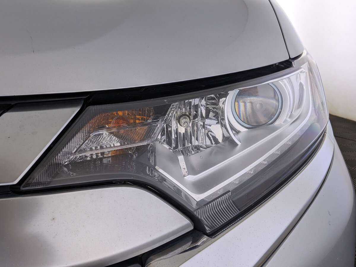 Mitsubishi Outlander, 2020 Фото №11