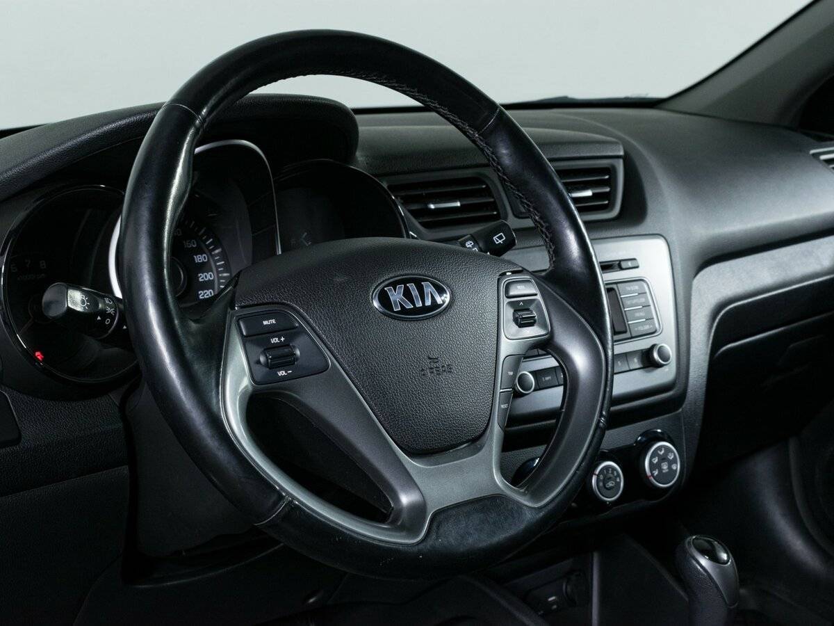 Kia Rio, 2016 Фото №12