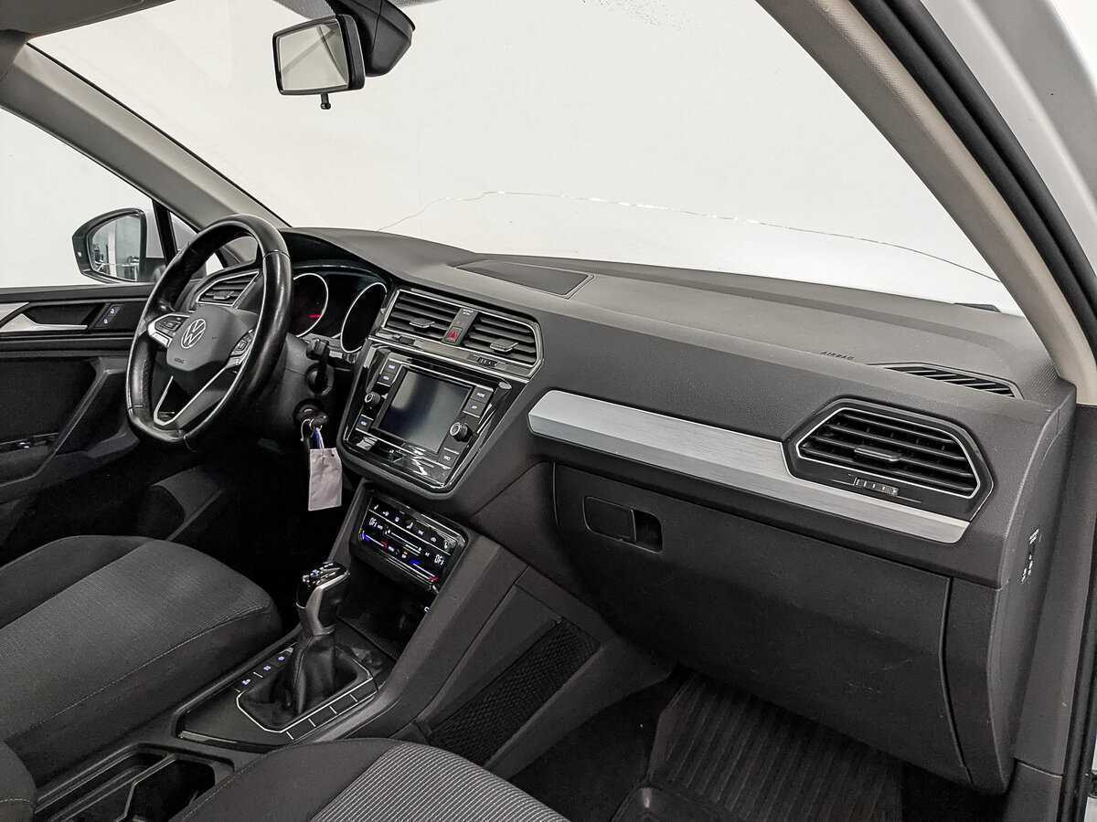 Volkswagen Tiguan, 2021 Фото №10