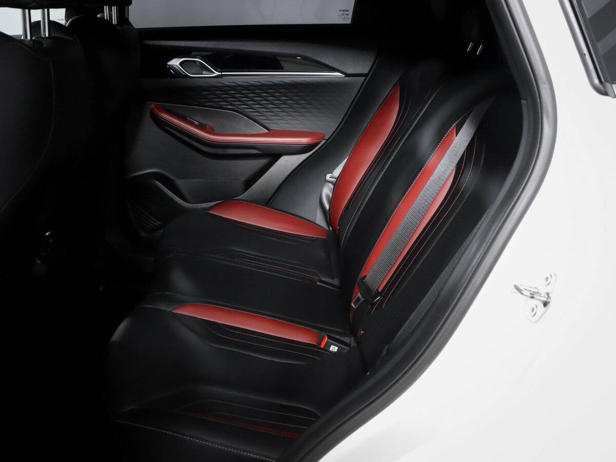 Geely Coolray I Рестайлинг, 2023 Фото №8