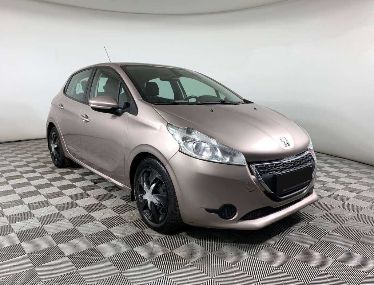 Peugeot 208, 2013 Фото №3