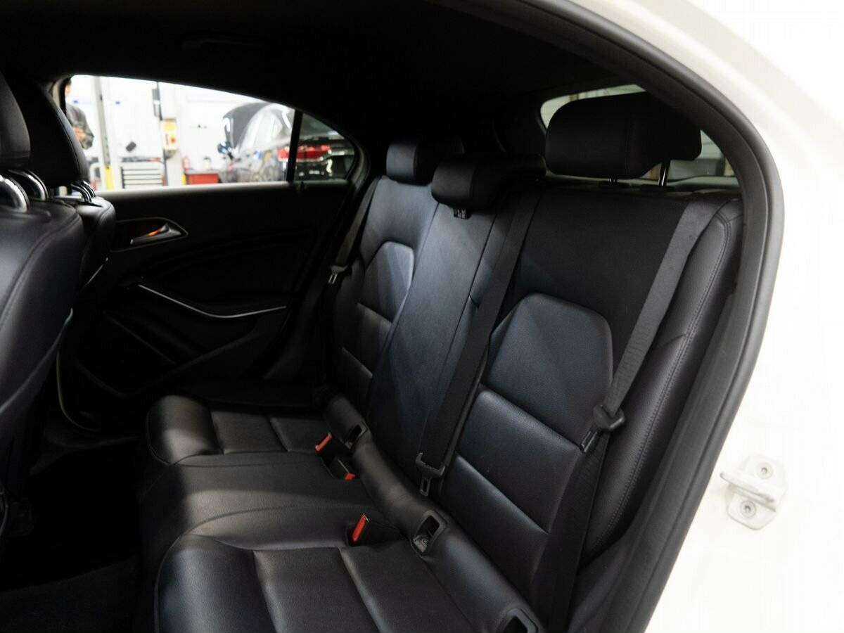 Mercedes-Benz A-Класс 180, 2013 - 147 600 км. | Фото №7