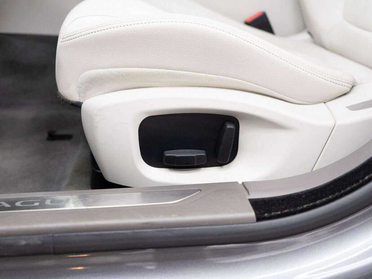 Jaguar XF, 2017 Фото №16