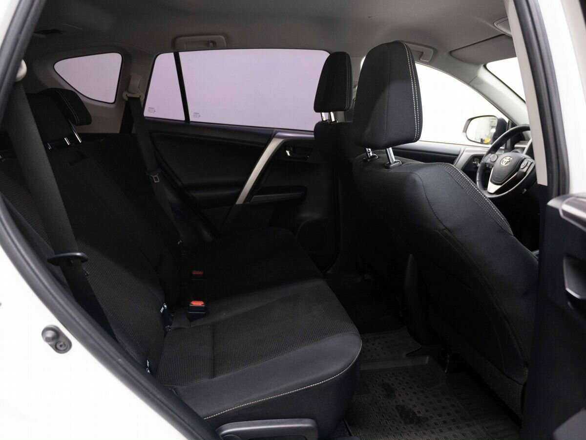 Toyota RAV4, 2017 Фото №8