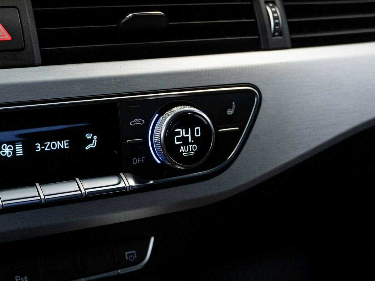 Audi A4, 2018 Фото №26
