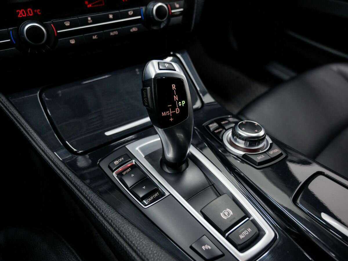 BMW 5 серии 520i, 2013 Фото №20