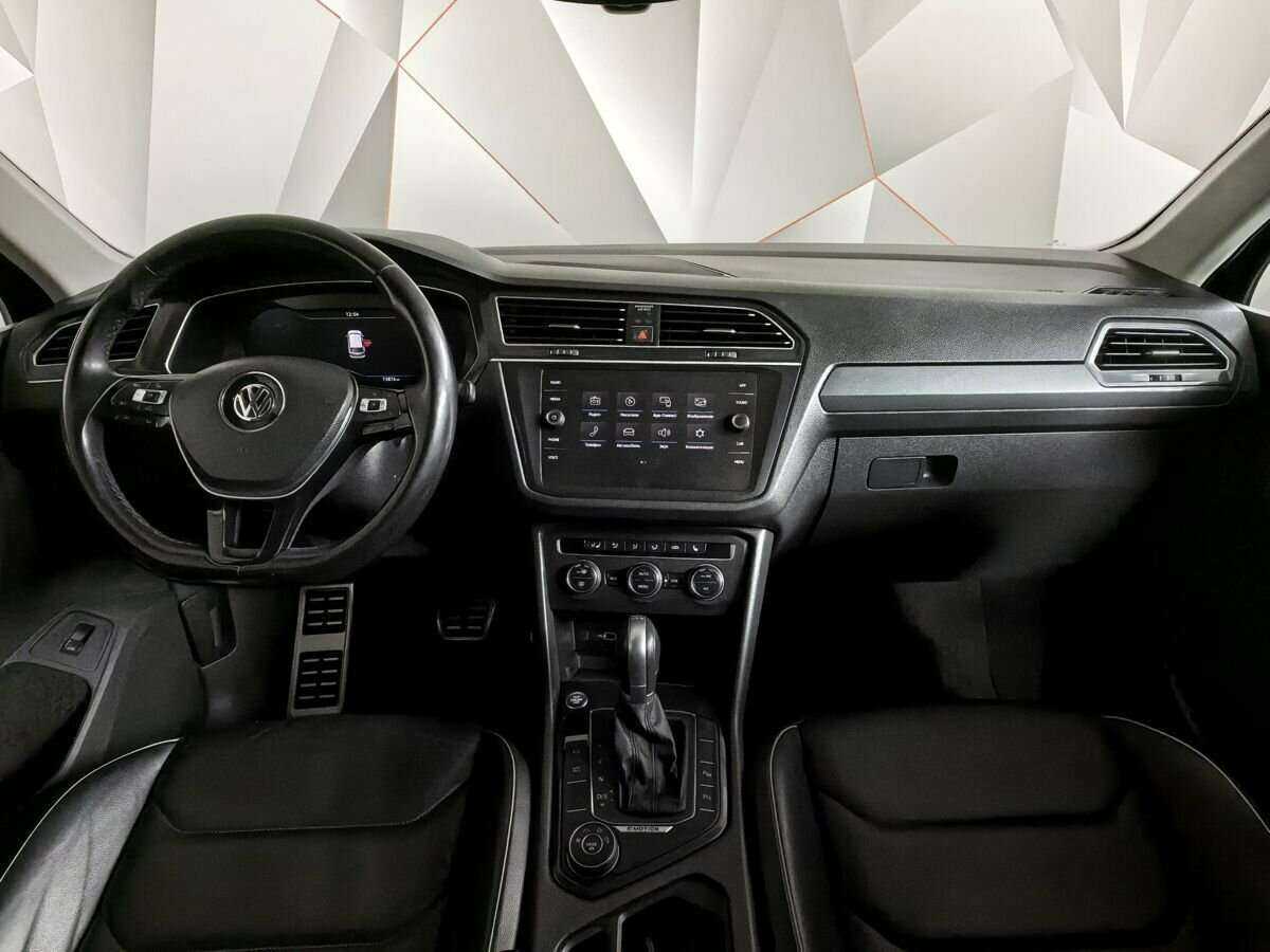 Volkswagen Tiguan, 2018 Фото №9