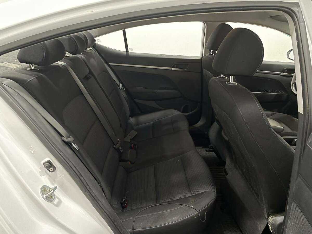 Hyundai Elantra, 2016 - 137 993 км. | Фото №5