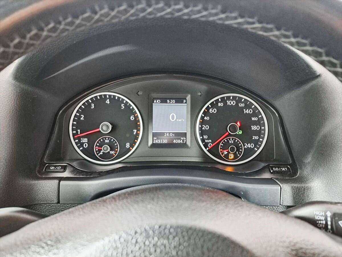 Volkswagen Tiguan, 2013 Фото №11