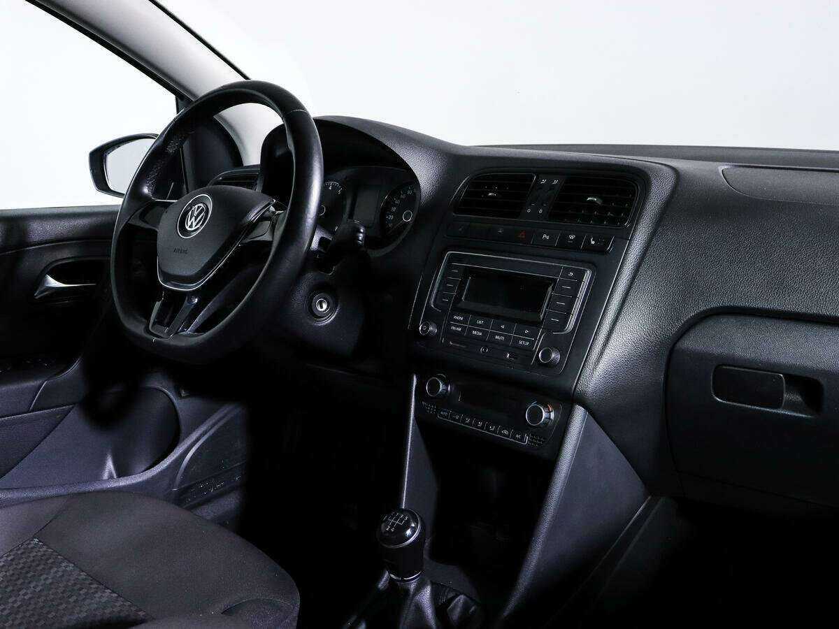 Volkswagen Polo, 2016 Фото №6