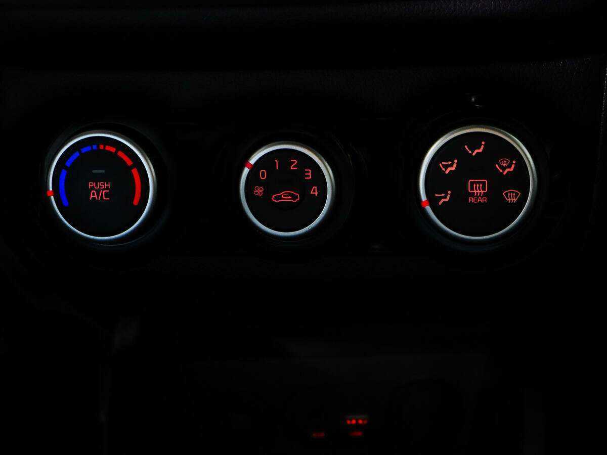 Kia Rio, 2016 Фото №14