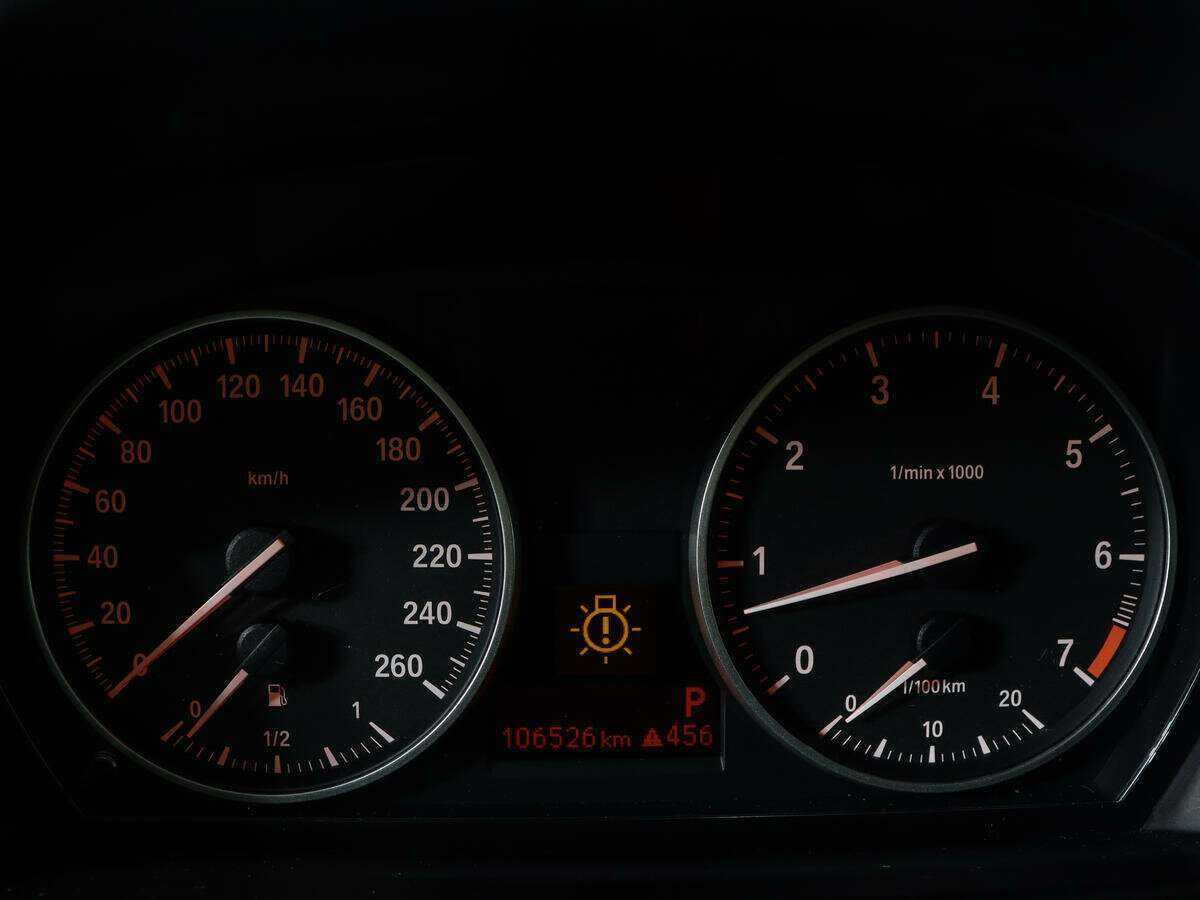 BMW X1 18i, 2014 Фото №9