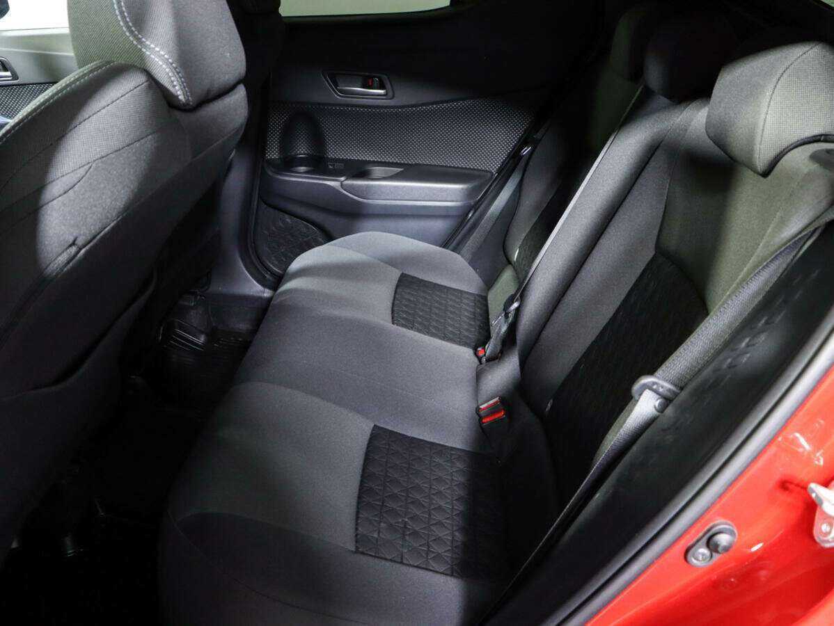 Toyota C-HR, 2019 - 49 400 км. | Фото №8
