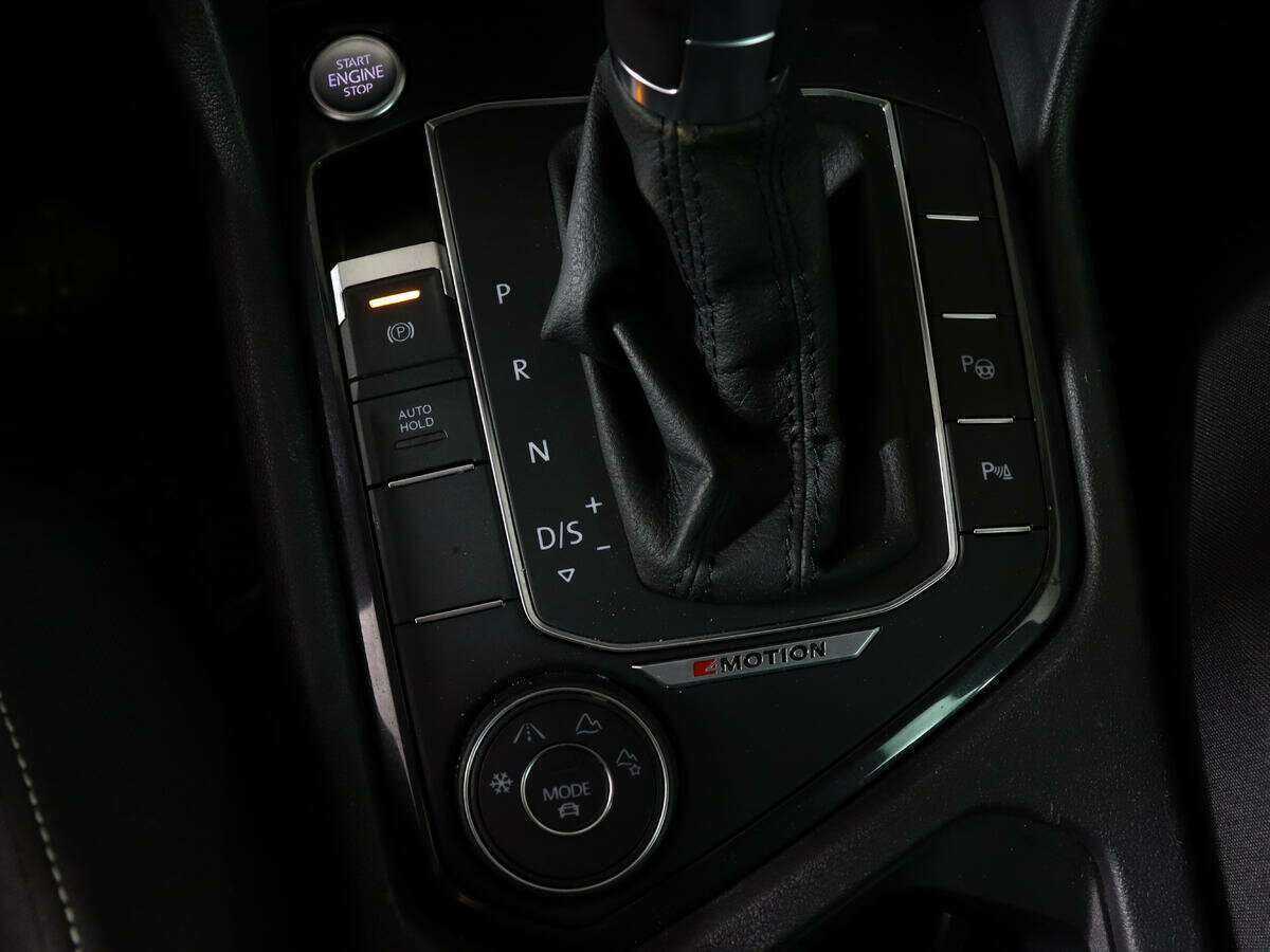 Volkswagen Tiguan, 2018 Фото №17